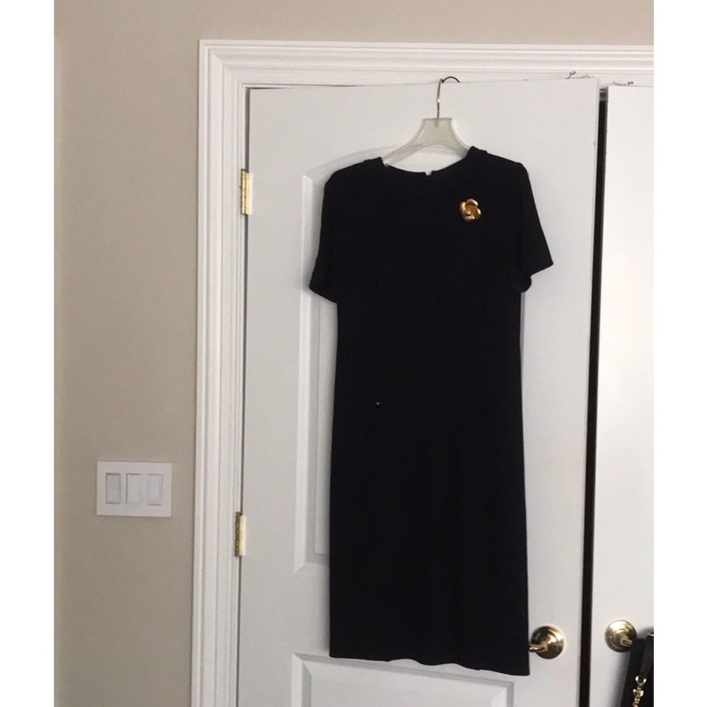St. John navy blue dress with a pin